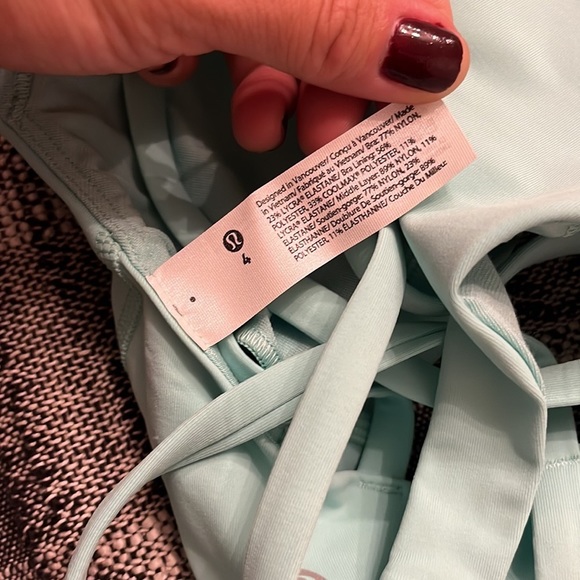 Lululemon energy bra. Sports bra. Size 4. NWT. Wild mint. sold out color! - Picture 3 of 3